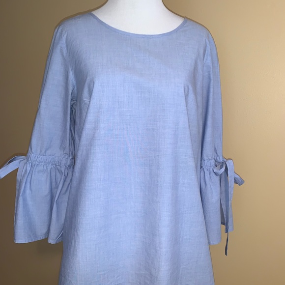 J. Crew Tops - J CREW chambray color ladies feminine shirt w/bell sleeves in size Sm LN…